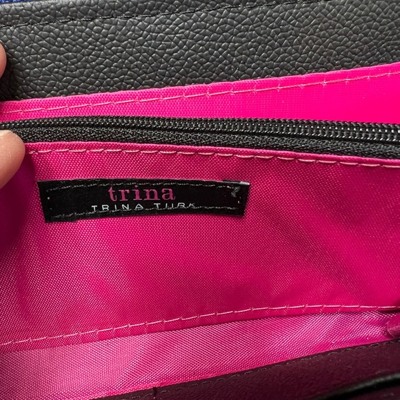 Trina Turk Large Continental Zip-Around Wallet | Blue & White - Picture 4 of 9